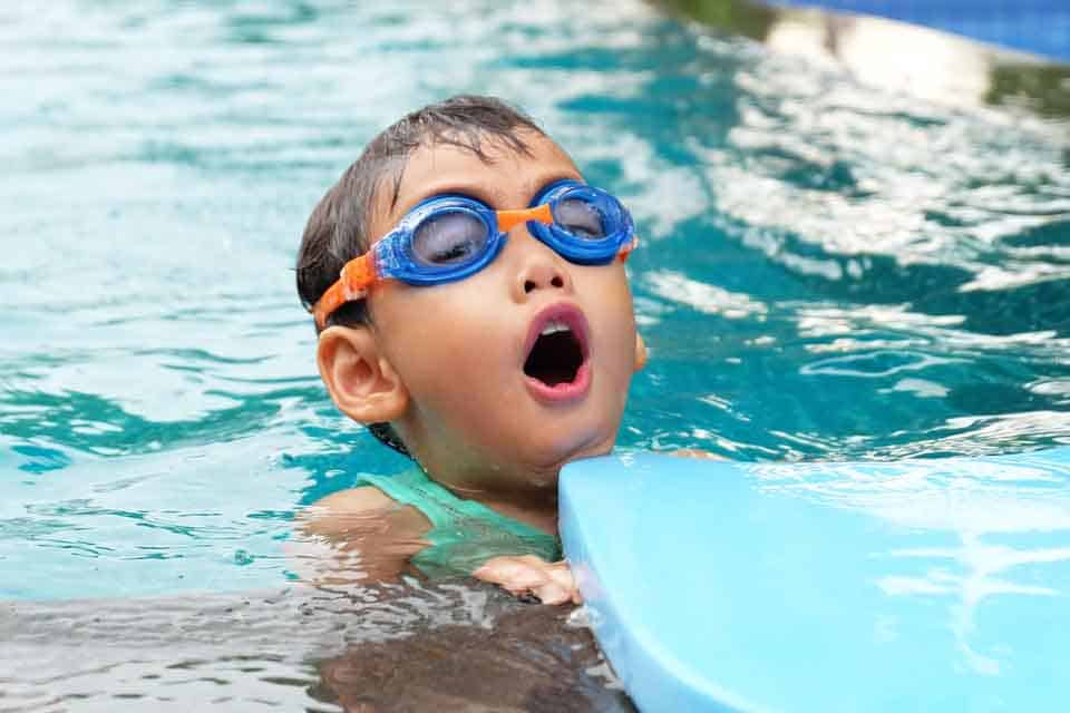 kids swimming lessons